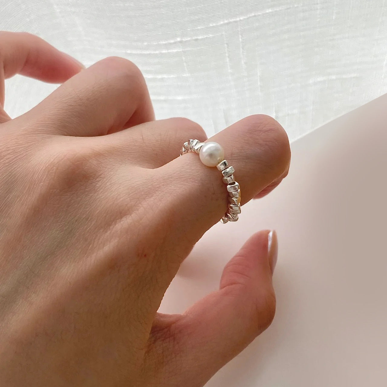 Pearl Spark – Sterling Silver Elastic Ring