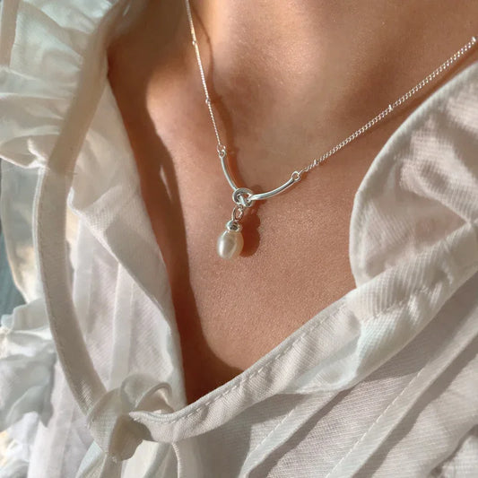 Baileys Glow – Sterling Silver Pearl Necklace