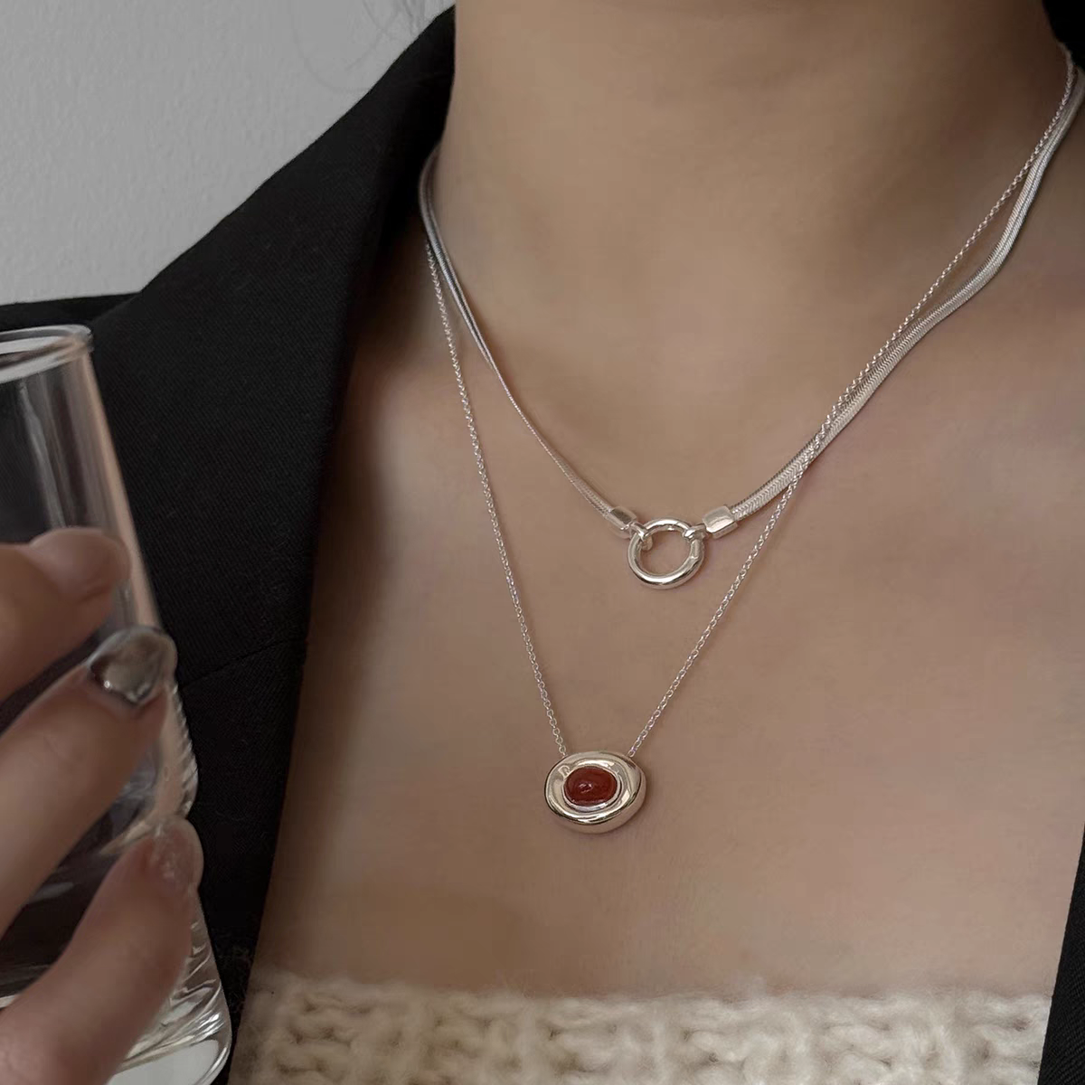 Crimson Glow – Natural Red Agate Necklace