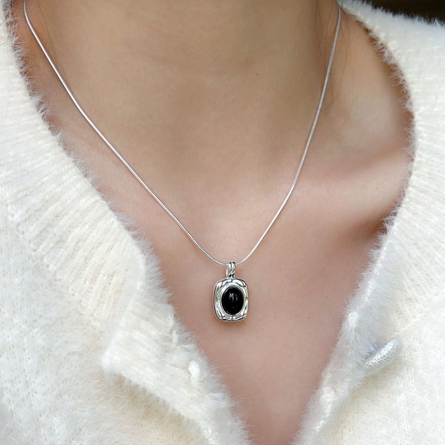 Onyx Square – Sterling Silver Necklace