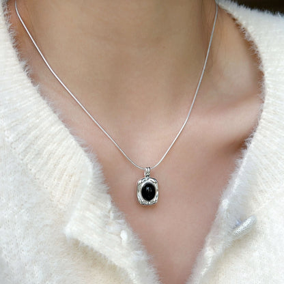 Onyx Square – Sterling Silver Necklace