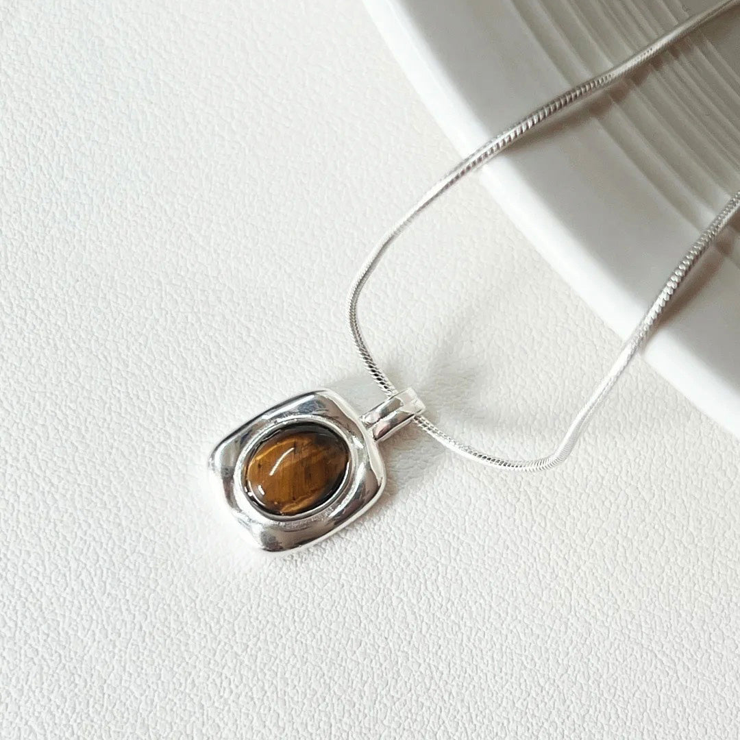 Onyx Square – Sterling Silver Necklace