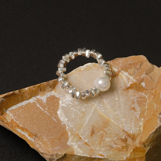 Pearl Spark – Sterling Silver Elastic Ring