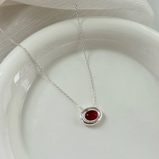 Crimson Glow – Natural Red Agate Necklace