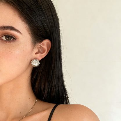 C-Shaped Wave Earrings – Modern Geometric Gold Look