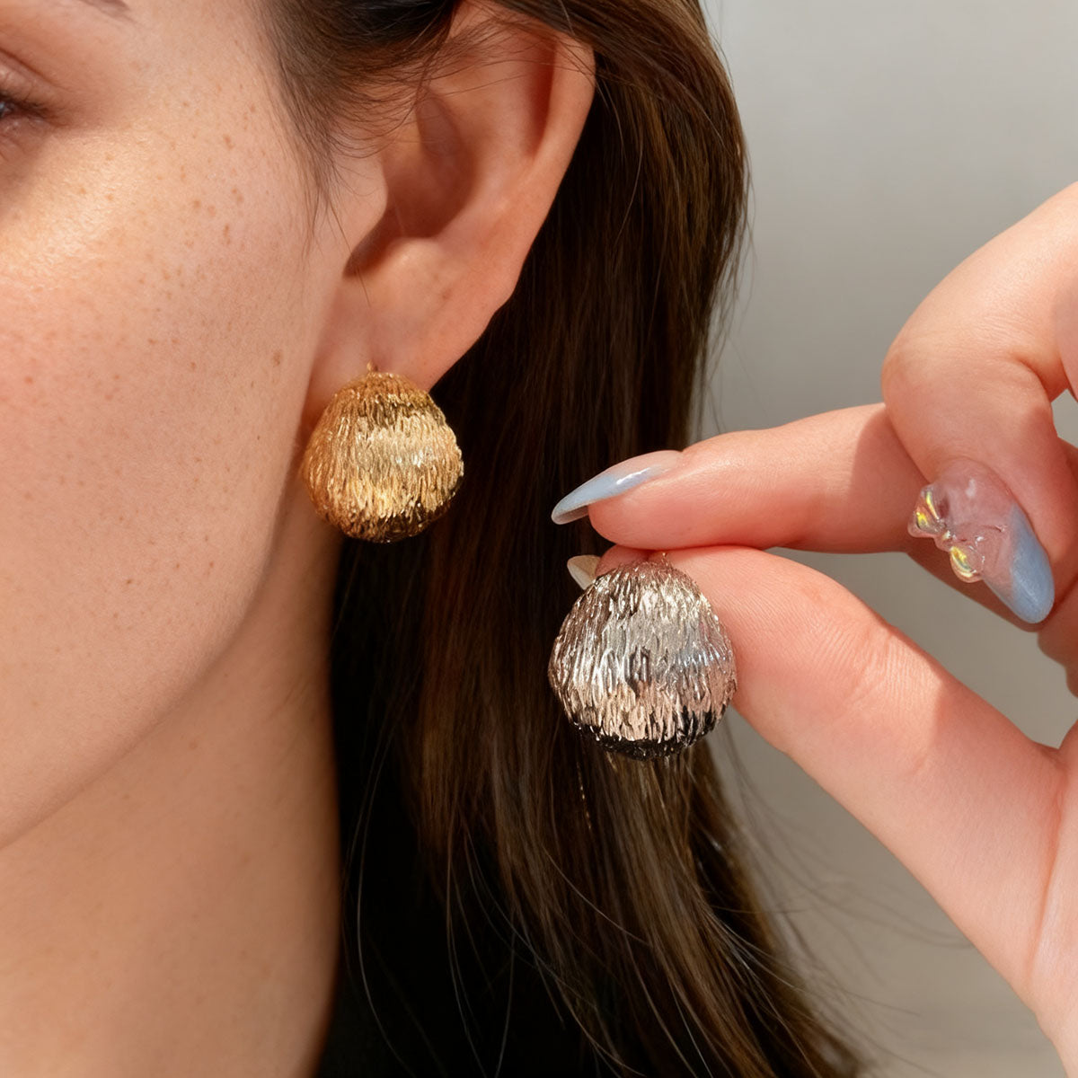 C-Shaped Wave Earrings – Modern Geometric Gold Look