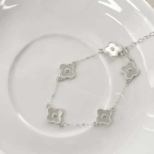 Moonlit Clover Bracelet – Sterling Silver