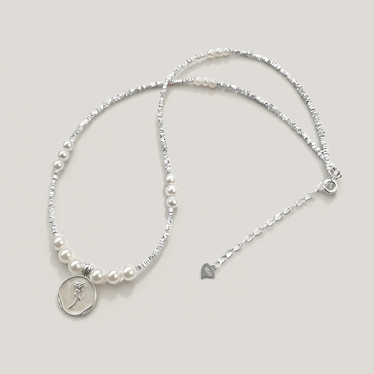 Rosenmädchen – Halskette aus Sterlingsilber